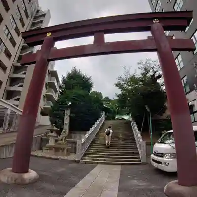 白金氷川神社の鳥居