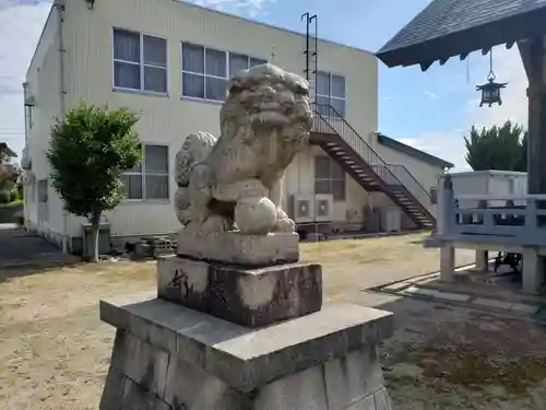 神明社の狛犬