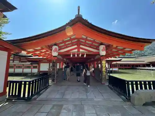 厳島神社(広島県)