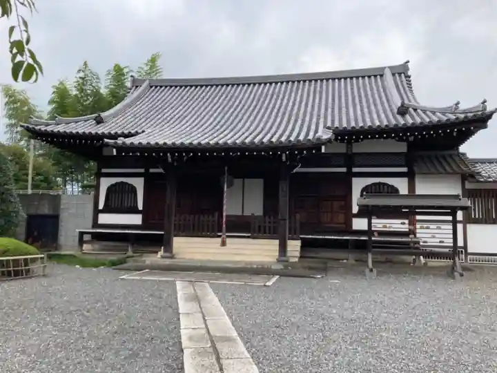 圓照寺の本殿・本堂