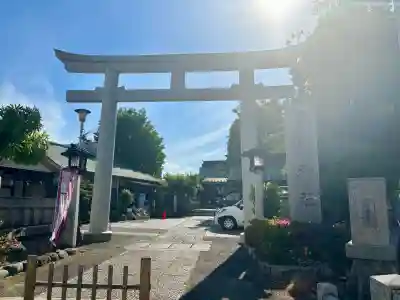 新宿下落合氷川神社の{uncategorized: "未分類", other: "その他", undefined: "問題あり", building: "その他建物", grave: "お墓", sacred_gate: "鳥居", guardian: "狛犬", statue: "像", buddha: "仏像", history: "歴史", nature: "自然", garden: "庭園", animal: "動物", pagoda: "塔", temizu: "手水舎", mountain_gate: "山門・神門", sanctuary: "本殿・本堂", subordinate: "末社・摂社", art: "芸術", scenery: "景色", jizo: "地蔵", ema: "絵馬", goshuin: "御朱印", omikuji: "おみくじ", items: "授与品その他", amulet: "お守り", goshuincho: "御朱印帳", eats: "食事", festival: "お祭り", votive_dance: "神楽", shichigosan: "七五三参", wedding: "結婚式", experience: "体験その他", initially: "初詣", around: "周辺", anti_infection: "感染症対策"}