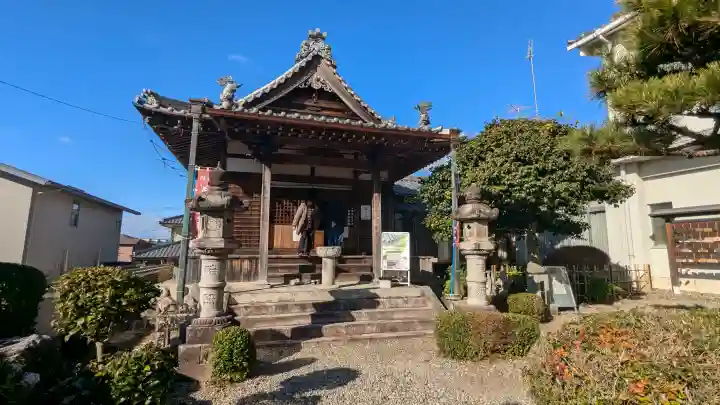 大覚寺の{uncategorized: "未分類", other: "その他", undefined: "問題あり", building: "その他建物", grave: "お墓", sacred_gate: "鳥居", guardian: "狛犬", statue: "像", buddha: "仏像", history: "歴史", nature: "自然", garden: "庭園", animal: "動物", pagoda: "塔", temizu: "手水舎", mountain_gate: "山門・神門", sanctuary: "本殿・本堂", subordinate: "末社・摂社", art: "芸術", scenery: "景色", jizo: "地蔵", ema: "絵馬", goshuin: "御朱印", omikuji: "おみくじ", items: "授与品その他", amulet: "お守り", goshuincho: "御朱印帳", eats: "食事", festival: "お祭り", votive_dance: "神楽", shichigosan: "七五三参", wedding: "結婚式", experience: "体験その他", initially: "初詣", around: "周辺", anti_infection: "感染症対策"}