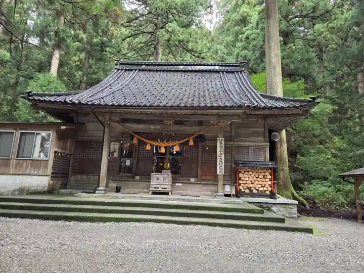 雄山神社中宮祈願殿(富山県)