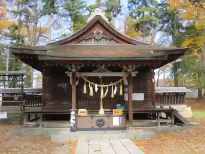 筑摩神社の本殿・本堂