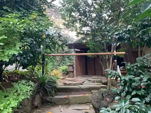 伊勢山皇大神宮の庭園