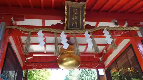 馬橋稲荷神社の山門・神門