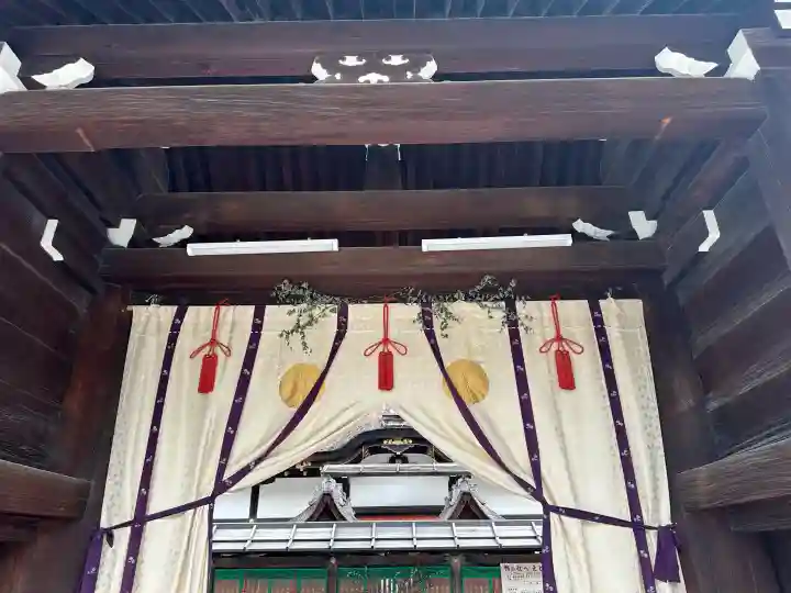 賀茂御祖神社(下鴨神社)の{uncategorized: "未分類", other: "その他", undefined: "問題あり", building: "その他建物", grave: "お墓", sacred_gate: "鳥居", guardian: "狛犬", statue: "像", buddha: "仏像", history: "歴史", nature: "自然", garden: "庭園", animal: "動物", pagoda: "塔", temizu: "手水舎", mountain_gate: "山門・神門", sanctuary: "本殿・本堂", subordinate: "末社・摂社", art: "芸術", scenery: "景色", jizo: "地蔵", ema: "絵馬", goshuin: "御朱印", omikuji: "おみくじ", items: "授与品その他", amulet: "お守り", goshuincho: "御朱印帳", eats: "食事", festival: "お祭り", votive_dance: "神楽", shichigosan: "七五三参", wedding: "結婚式", experience: "体験その他", initially: "初詣", around: "周辺", anti_infection: "感染症対策"}
