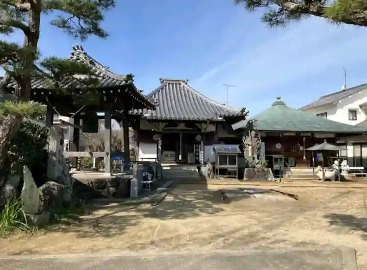 文殊院の{uncategorized: "未分類", other: "その他", undefined: "問題あり", building: "その他建物", grave: "お墓", sacred_gate: "鳥居", guardian: "狛犬", statue: "像", buddha: "仏像", history: "歴史", nature: "自然", garden: "庭園", animal: "動物", pagoda: "塔", temizu: "手水舎", mountain_gate: "山門・神門", sanctuary: "本殿・本堂", subordinate: "末社・摂社", art: "芸術", scenery: "景色", jizo: "地蔵", ema: "絵馬", goshuin: "御朱印", omikuji: "おみくじ", items: "授与品その他", amulet: "お守り", goshuincho: "御朱印帳", eats: "食事", festival: "お祭り", votive_dance: "神楽", shichigosan: "七五三参", wedding: "結婚式", experience: "体験その他", initially: "初詣", around: "周辺", anti_infection: "感染症対策"}