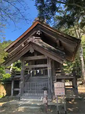 神魂伊能知奴志神社の{uncategorized: "未分類", other: "その他", undefined: "問題あり", building: "その他建物", grave: "お墓", sacred_gate: "鳥居", guardian: "狛犬", statue: "像", buddha: "仏像", history: "歴史", nature: "自然", garden: "庭園", animal: "動物", pagoda: "塔", temizu: "手水舎", mountain_gate: "山門・神門", sanctuary: "本殿・本堂", subordinate: "末社・摂社", art: "芸術", scenery: "景色", jizo: "地蔵", ema: "絵馬", goshuin: "御朱印", omikuji: "おみくじ", items: "授与品その他", amulet: "お守り", goshuincho: "御朱印帳", eats: "食事", festival: "お祭り", votive_dance: "神楽", shichigosan: "七五三参", wedding: "結婚式", experience: "体験その他", initially: "初詣", around: "周辺", anti_infection: "感染症対策"}