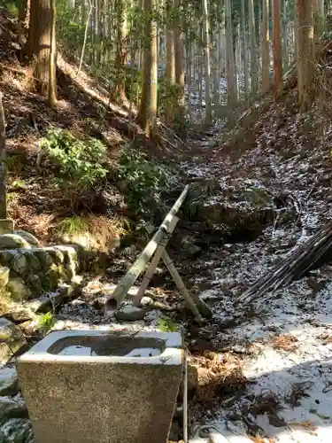 古殿八幡神社の手水