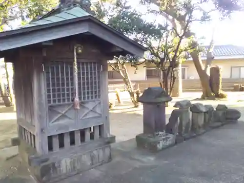 千疋伊南理神社の末社・摂社