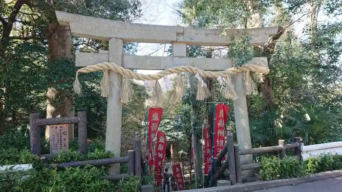 厳島神社(弁天社)の鳥居