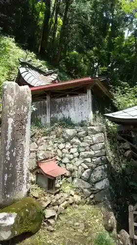 諏訪神社の本殿・本堂