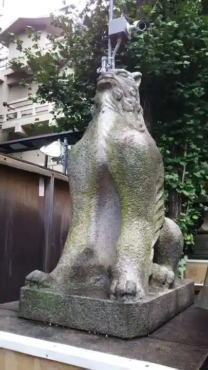 稲荷鬼王神社の狛犬