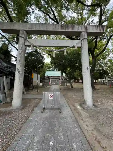 六所社（金城町）の{uncategorized: "未分類", other: "その他", undefined: "問題あり", building: "その他建物", grave: "お墓", sacred_gate: "鳥居", guardian: "狛犬", statue: "像", buddha: "仏像", history: "歴史", nature: "自然", garden: "庭園", animal: "動物", pagoda: "塔", temizu: "手水舎", mountain_gate: "山門・神門", sanctuary: "本殿・本堂", subordinate: "末社・摂社", art: "芸術", scenery: "景色", jizo: "地蔵", ema: "絵馬", goshuin: "御朱印", omikuji: "おみくじ", items: "授与品その他", amulet: "お守り", goshuincho: "御朱印帳", eats: "食事", festival: "お祭り", votive_dance: "神楽", shichigosan: "七五三参", wedding: "結婚式", experience: "体験その他", initially: "初詣", around: "周辺", anti_infection: "感染症対策"}