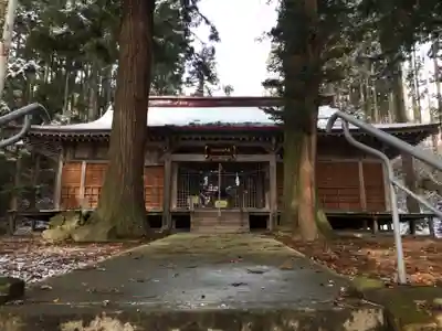 飯縄神社 里宮（皇足穂命神社）の本殿・本堂