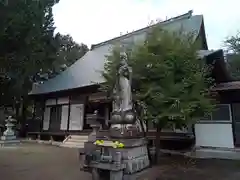 知足院の本殿