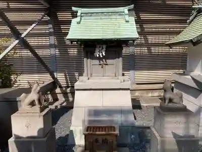 三松稲荷・活動大黒天の本殿・本堂