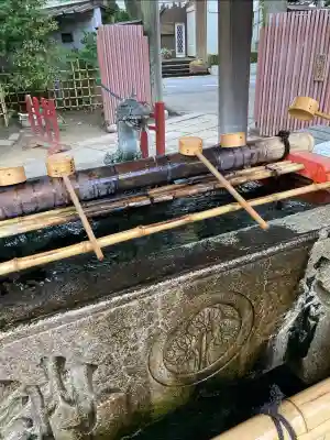 越ヶ谷久伊豆神社の{uncategorized: "未分類", other: "その他", undefined: "問題あり", building: "その他建物", grave: "お墓", sacred_gate: "鳥居", guardian: "狛犬", statue: "像", buddha: "仏像", history: "歴史", nature: "自然", garden: "庭園", animal: "動物", pagoda: "塔", temizu: "手水舎", mountain_gate: "山門・神門", sanctuary: "本殿・本堂", subordinate: "末社・摂社", art: "芸術", scenery: "景色", jizo: "地蔵", ema: "絵馬", goshuin: "御朱印", omikuji: "おみくじ", items: "授与品その他", amulet: "お守り", goshuincho: "御朱印帳", eats: "食事", festival: "お祭り", votive_dance: "神楽", shichigosan: "七五三参", wedding: "結婚式", experience: "体験その他", initially: "初詣", around: "周辺", anti_infection: "感染症対策"}