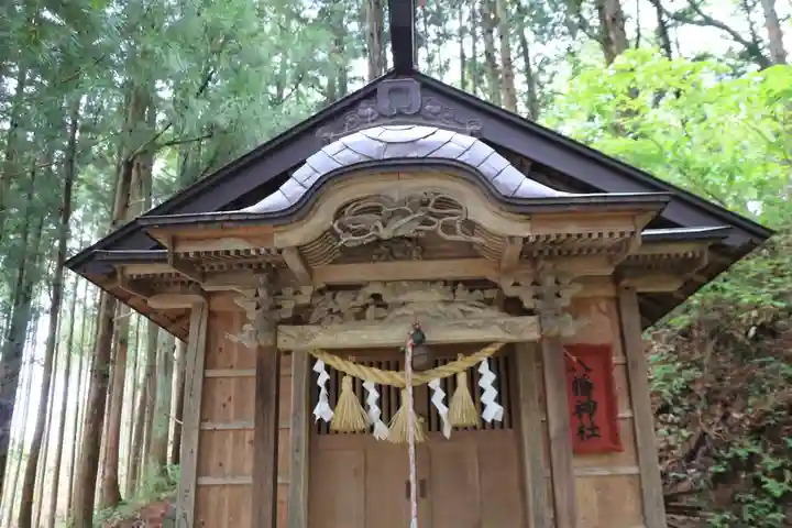 八幡神社の本殿・本堂