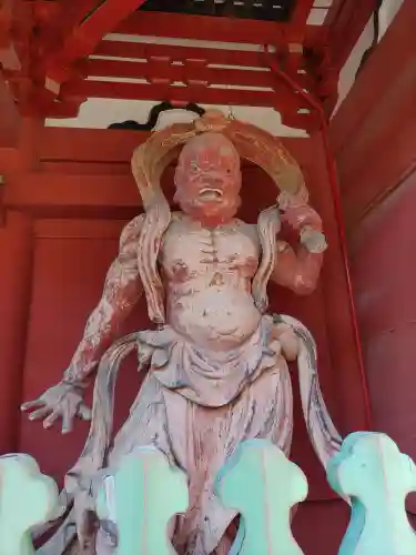 岩舟山高勝寺の像