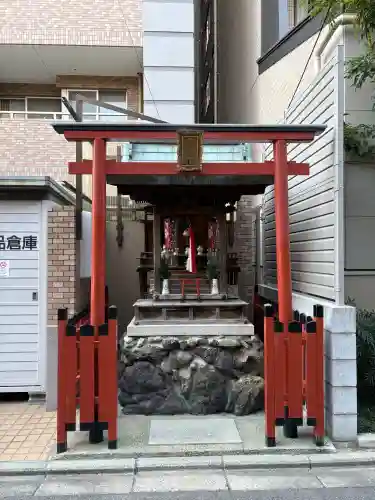 吉水稲荷大明神の{uncategorized: "未分類", other: "その他", undefined: "問題あり", building: "その他建物", grave: "お墓", sacred_gate: "鳥居", guardian: "狛犬", statue: "像", buddha: "仏像", history: "歴史", nature: "自然", garden: "庭園", animal: "動物", pagoda: "塔", temizu: "手水舎", mountain_gate: "山門・神門", sanctuary: "本殿・本堂", subordinate: "末社・摂社", art: "芸術", scenery: "景色", jizo: "地蔵", ema: "絵馬", goshuin: "御朱印", omikuji: "おみくじ", items: "授与品その他", amulet: "お守り", goshuincho: "御朱印帳", eats: "食事", festival: "お祭り", votive_dance: "神楽", shichigosan: "七五三参", wedding: "結婚式", experience: "体験その他", initially: "初詣", around: "周辺", anti_infection: "感染症対策"}