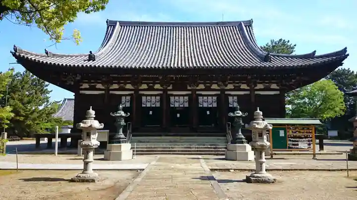 鶴林寺の本殿・本堂