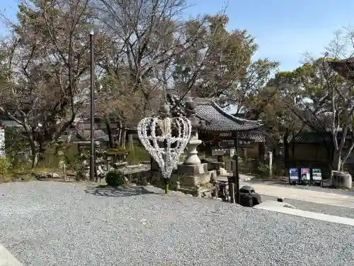 松尾大社の{uncategorized: "未分類", other: "その他", undefined: "問題あり", building: "その他建物", grave: "お墓", sacred_gate: "鳥居", guardian: "狛犬", statue: "像", buddha: "仏像", history: "歴史", nature: "自然", garden: "庭園", animal: "動物", pagoda: "塔", temizu: "手水舎", mountain_gate: "山門・神門", sanctuary: "本殿・本堂", subordinate: "末社・摂社", art: "芸術", scenery: "景色", jizo: "地蔵", ema: "絵馬", goshuin: "御朱印", omikuji: "おみくじ", items: "授与品その他", amulet: "お守り", goshuincho: "御朱印帳", eats: "食事", festival: "お祭り", votive_dance: "神楽", shichigosan: "七五三参", wedding: "結婚式", experience: "体験その他", initially: "初詣", around: "周辺", anti_infection: "感染症対策"}