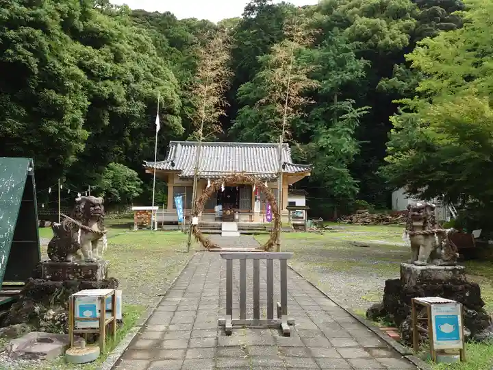 八幡神社の本殿・本堂