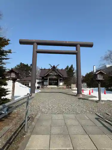 澄丘神社の{uncategorized: "未分類", other: "その他", undefined: "問題あり", building: "その他建物", grave: "お墓", sacred_gate: "鳥居", guardian: "狛犬", statue: "像", buddha: "仏像", history: "歴史", nature: "自然", garden: "庭園", animal: "動物", pagoda: "塔", temizu: "手水舎", mountain_gate: "山門・神門", sanctuary: "本殿・本堂", subordinate: "末社・摂社", art: "芸術", scenery: "景色", jizo: "地蔵", ema: "絵馬", goshuin: "御朱印", omikuji: "おみくじ", items: "授与品その他", amulet: "お守り", goshuincho: "御朱印帳", eats: "食事", festival: "お祭り", votive_dance: "神楽", shichigosan: "七五三参", wedding: "結婚式", experience: "体験その他", initially: "初詣", around: "周辺", anti_infection: "感染症対策"}