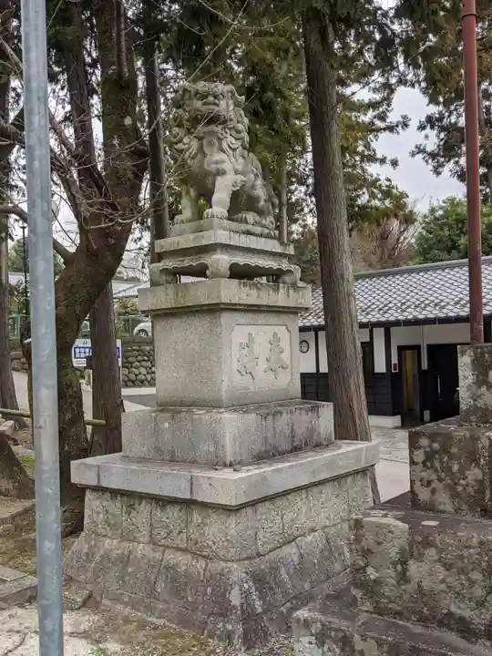 針綱神社の狛犬