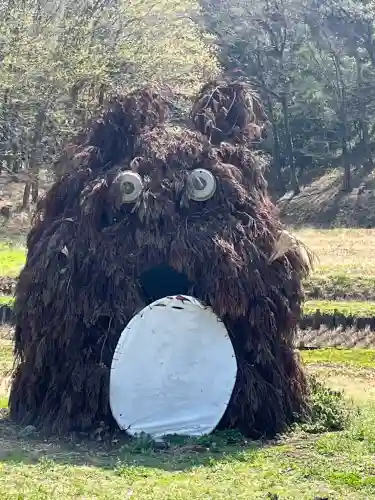 糀谷八幡宮の{uncategorized: "未分類", other: "その他", undefined: "問題あり", building: "その他建物", grave: "お墓", sacred_gate: "鳥居", guardian: "狛犬", statue: "像", buddha: "仏像", history: "歴史", nature: "自然", garden: "庭園", animal: "動物", pagoda: "塔", temizu: "手水舎", mountain_gate: "山門・神門", sanctuary: "本殿・本堂", subordinate: "末社・摂社", art: "芸術", scenery: "景色", jizo: "地蔵", ema: "絵馬", goshuin: "御朱印", omikuji: "おみくじ", items: "授与品その他", amulet: "お守り", goshuincho: "御朱印帳", eats: "食事", festival: "お祭り", votive_dance: "神楽", shichigosan: "七五三参", wedding: "結婚式", experience: "体験その他", initially: "初詣", around: "周辺", anti_infection: "感染症対策"}