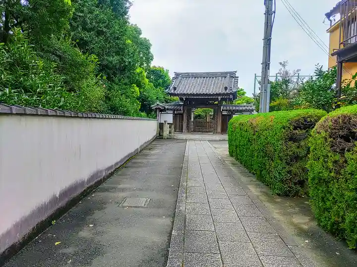 寿琳寺の山門・神門