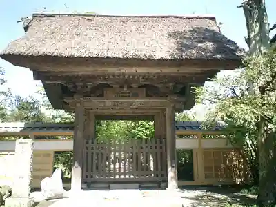 極楽寺（霊鷲山感應院極楽律寺）の山門・神門