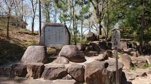 酒折宮の建物その他