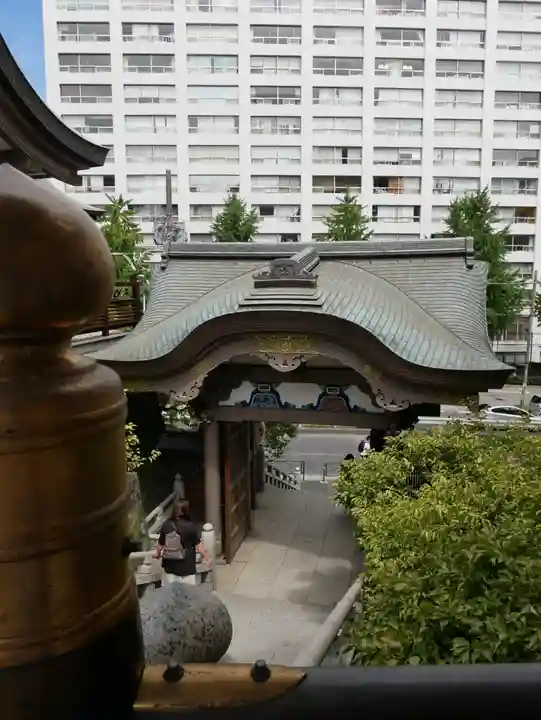 湯島天満宮の山門・神門