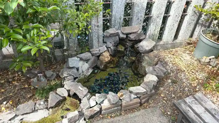 御嶽神社茅萱宮の{uncategorized: "未分類", other: "その他", undefined: "問題あり", building: "その他建物", grave: "お墓", sacred_gate: "鳥居", guardian: "狛犬", statue: "像", buddha: "仏像", history: "歴史", nature: "自然", garden: "庭園", animal: "動物", pagoda: "塔", temizu: "手水舎", mountain_gate: "山門・神門", sanctuary: "本殿・本堂", subordinate: "末社・摂社", art: "芸術", scenery: "景色", jizo: "地蔵", ema: "絵馬", goshuin: "御朱印", omikuji: "おみくじ", items: "授与品その他", amulet: "お守り", goshuincho: "御朱印帳", eats: "食事", festival: "お祭り", votive_dance: "神楽", shichigosan: "七五三参", wedding: "結婚式", experience: "体験その他", initially: "初詣", around: "周辺", anti_infection: "感染症対策"}