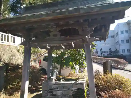 手長神社の手水舎
