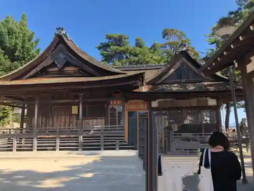 白鬚神社の本殿