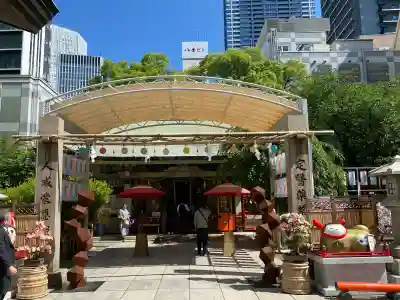 露天神社（お初天神）の{uncategorized: "未分類", other: "その他", undefined: "問題あり", building: "その他建物", grave: "お墓", sacred_gate: "鳥居", guardian: "狛犬", statue: "像", buddha: "仏像", history: "歴史", nature: "自然", garden: "庭園", animal: "動物", pagoda: "塔", temizu: "手水舎", mountain_gate: "山門・神門", sanctuary: "本殿・本堂", subordinate: "末社・摂社", art: "芸術", scenery: "景色", jizo: "地蔵", ema: "絵馬", goshuin: "御朱印", omikuji: "おみくじ", items: "授与品その他", amulet: "お守り", goshuincho: "御朱印帳", eats: "食事", festival: "お祭り", votive_dance: "神楽", shichigosan: "七五三参", wedding: "結婚式", experience: "体験その他", initially: "初詣", around: "周辺", anti_infection: "感染症対策"}