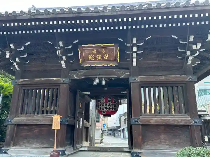 櫛田神社の山門・神門