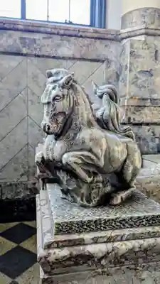 築地本願寺（本願寺築地別院）の像