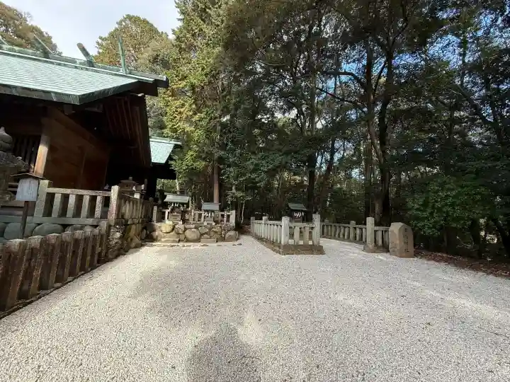 五社大明神社の{uncategorized: "未分類", other: "その他", undefined: "問題あり", building: "その他建物", grave: "お墓", sacred_gate: "鳥居", guardian: "狛犬", statue: "像", buddha: "仏像", history: "歴史", nature: "自然", garden: "庭園", animal: "動物", pagoda: "塔", temizu: "手水舎", mountain_gate: "山門・神門", sanctuary: "本殿・本堂", subordinate: "末社・摂社", art: "芸術", scenery: "景色", jizo: "地蔵", ema: "絵馬", goshuin: "御朱印", omikuji: "おみくじ", items: "授与品その他", amulet: "お守り", goshuincho: "御朱印帳", eats: "食事", festival: "お祭り", votive_dance: "神楽", shichigosan: "七五三参", wedding: "結婚式", experience: "体験その他", initially: "初詣", around: "周辺", anti_infection: "感染症対策"}
