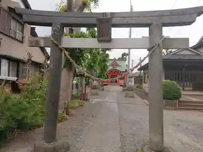 川向稲荷神社の鳥居