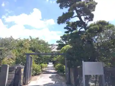 徳願寺の山門・神門