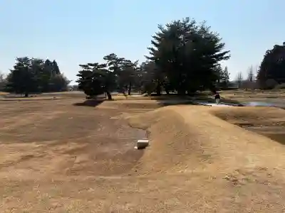 無量光院跡の{uncategorized: "未分類", other: "その他", undefined: "問題あり", building: "その他建物", grave: "お墓", sacred_gate: "鳥居", guardian: "狛犬", statue: "像", buddha: "仏像", history: "歴史", nature: "自然", garden: "庭園", animal: "動物", pagoda: "塔", temizu: "手水舎", mountain_gate: "山門・神門", sanctuary: "本殿・本堂", subordinate: "末社・摂社", art: "芸術", scenery: "景色", jizo: "地蔵", ema: "絵馬", goshuin: "御朱印", omikuji: "おみくじ", items: "授与品その他", amulet: "お守り", goshuincho: "御朱印帳", eats: "食事", festival: "お祭り", votive_dance: "神楽", shichigosan: "七五三参", wedding: "結婚式", experience: "体験その他", initially: "初詣", around: "周辺", anti_infection: "感染症対策"}