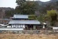 松佑寺の外観
能勢の壮大な自然の中に建立されています。
山門の右側に専用駐車場があります。