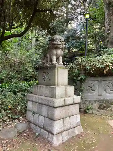 赤坂氷川神社の狛犬