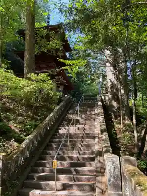 榛名神社の{uncategorized: "未分類", other: "その他", undefined: "問題あり", building: "その他建物", grave: "お墓", sacred_gate: "鳥居", guardian: "狛犬", statue: "像", buddha: "仏像", history: "歴史", nature: "自然", garden: "庭園", animal: "動物", pagoda: "塔", temizu: "手水舎", mountain_gate: "山門・神門", sanctuary: "本殿・本堂", subordinate: "末社・摂社", art: "芸術", scenery: "景色", jizo: "地蔵", ema: "絵馬", goshuin: "御朱印", omikuji: "おみくじ", items: "授与品その他", amulet: "お守り", goshuincho: "御朱印帳", eats: "食事", festival: "お祭り", votive_dance: "神楽", shichigosan: "七五三参", wedding: "結婚式", experience: "体験その他", initially: "初詣", around: "周辺", anti_infection: "感染症対策"}