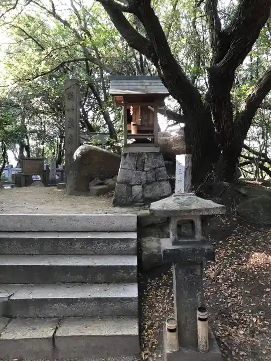 宇夫階神社の末社・摂社